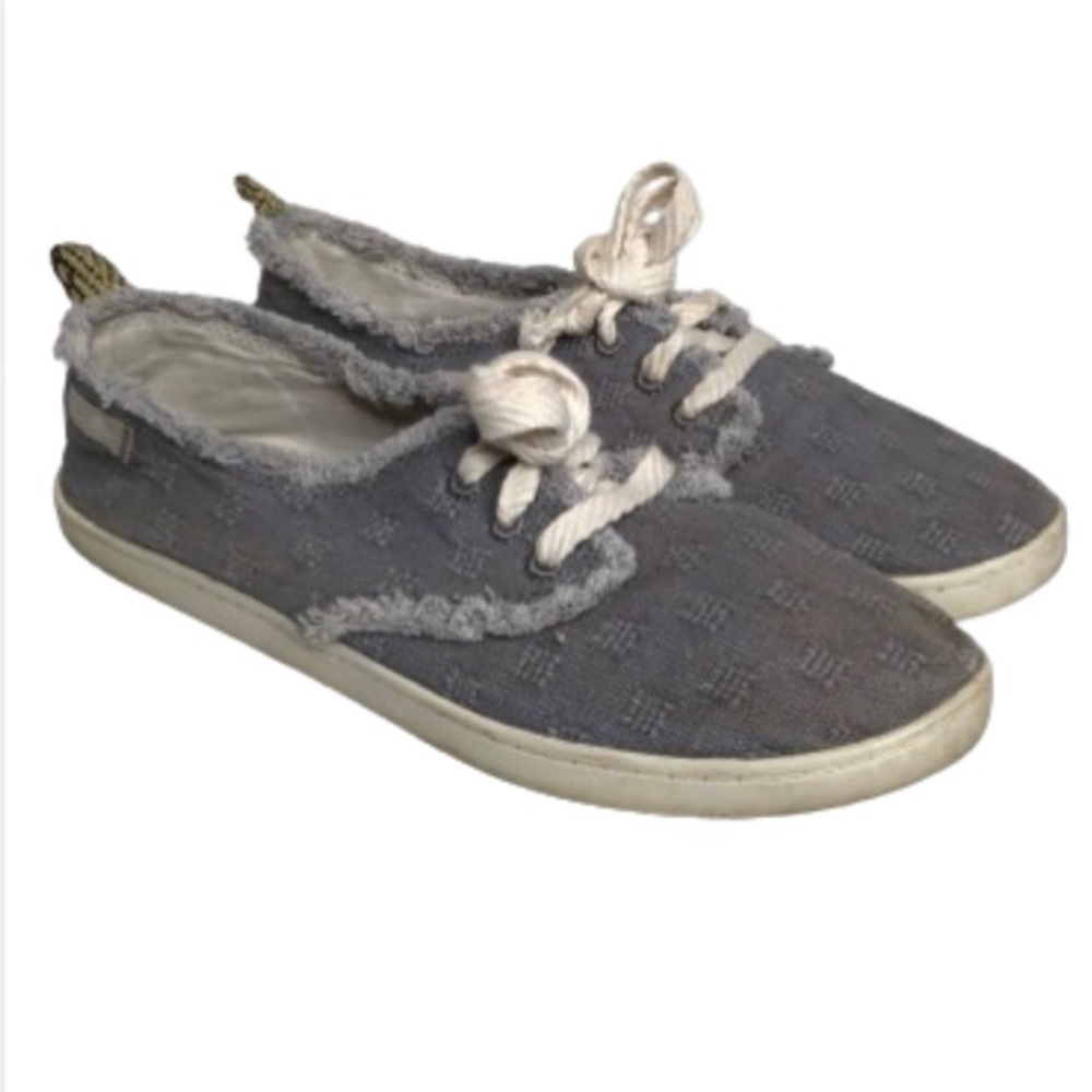 Sanuk Sneakers Women’s Size 7 Fabric Sneakers Gray Lace Up Raw Trim Casual Comfy